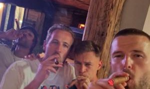 开云体育下载-派对叫停，雨中备战！拜仁众将现身训练场，凯恩：还带着派对后劲