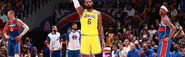 开云体育官网-詹皇超越马龙寒冬却未远去 里程碑之夜再变里程悲