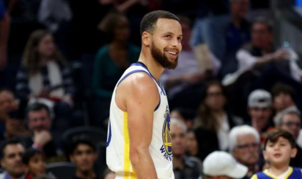 开云APP-库里为何落选全明星首发？勇士惨淡一季缩影