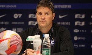 这次换帅很失败！三镇新帅马丁斯5轮下课，前任J联赛带队战绩出色